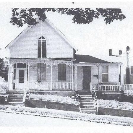 1867 Gothic Vandeventer Home セント・ジョセフ エクステリア 写真